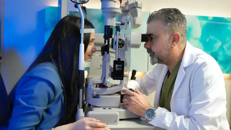 Göz kaşıma alışkanlığına dikkat edin! Göz tabakanız incelebilir