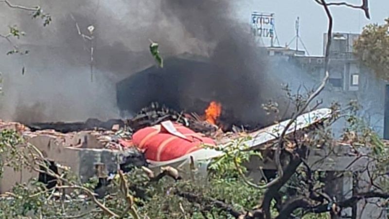 Hindistan’da 242 kişiyi taşıyan yolcu uçağı düştü Hindistan’da 242 kişiyi taşıyan yolcu uçağı düştü