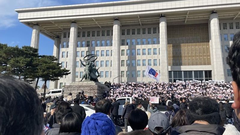 Güney Kore’de Yoon’un azil süreci başladı!