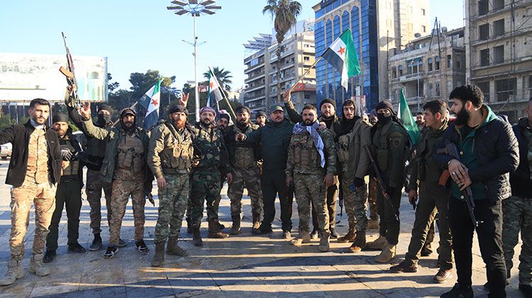 Halep rejim karşıtlarının kontrolüne girdi! Halep rejim karşıtlarının kontrolüne girdi!