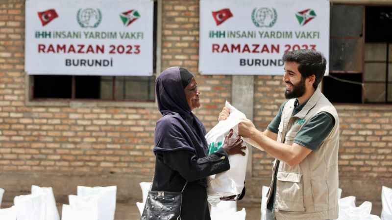 İHH Ramazan’da 60 ülkede yardım çalışmalarında bulunacak