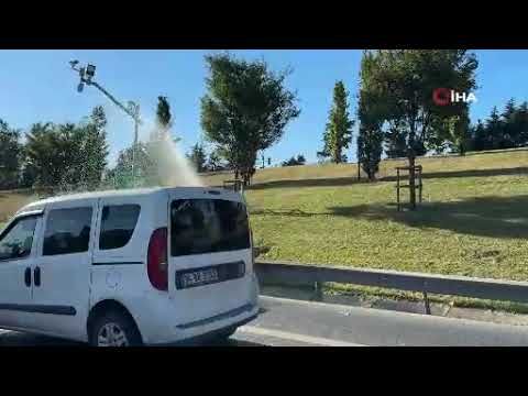 İBB’nin sulama sistemi bozuldu, sürücüler araçlarını E-6’da yıkamaya başlayınca trafik kilitlendi