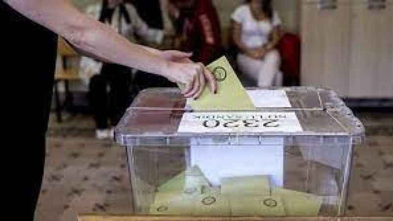 14 Mayıs seçimlerinin ilk oyu bugün sandığa atıldı 14 Mayıs seçimlerinin ilk oyu bugün sandığa atıldı