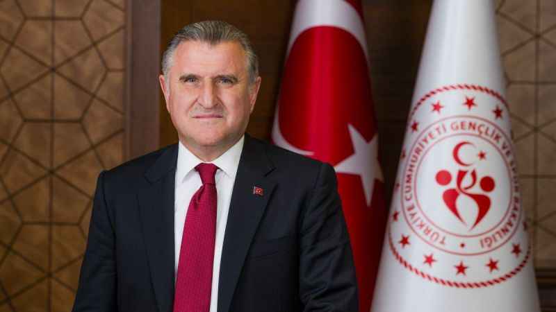 Bakan Bak'tan okulu uzayan öğrencilerin yurtlarda kalmasına ilişkin açıklama Bakan Bak'tan okulu uzayan öğrencilerin yurtlarda kalmasına ilişkin açıklama