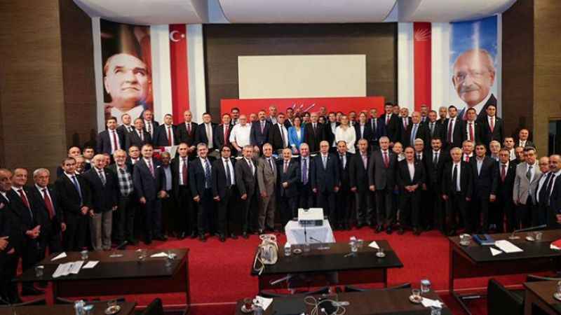 CHP’li il başkanlarından ortak açıklama: “Genel Başkanımız dahil hiçbirimiz eleştiriden muaf değiliz”