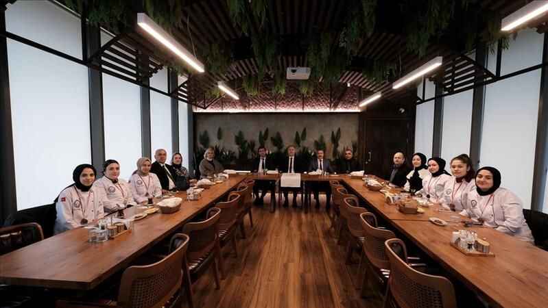 İnegöl’de kitap tutkunlarına "Nöbetçi Kitaphane"