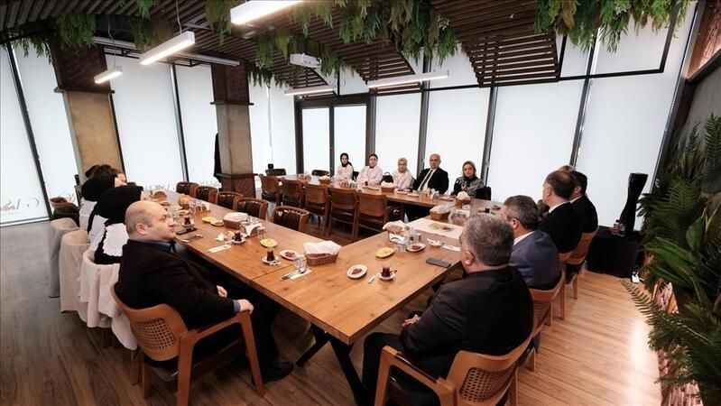 İnegöl’de kitap tutkunlarına "Nöbetçi Kitaphane"