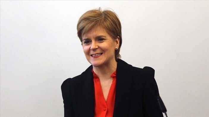 İskoçya’nın eski Başbakanı Sturgeon: “Hiçbir suç işlemediğimden emin olduğum halde bugün düştüğüm durum hem şok edici hem de çok üzücü"