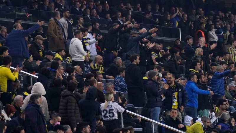 Kadıköy’de ’yönetim istifa’ sesleri