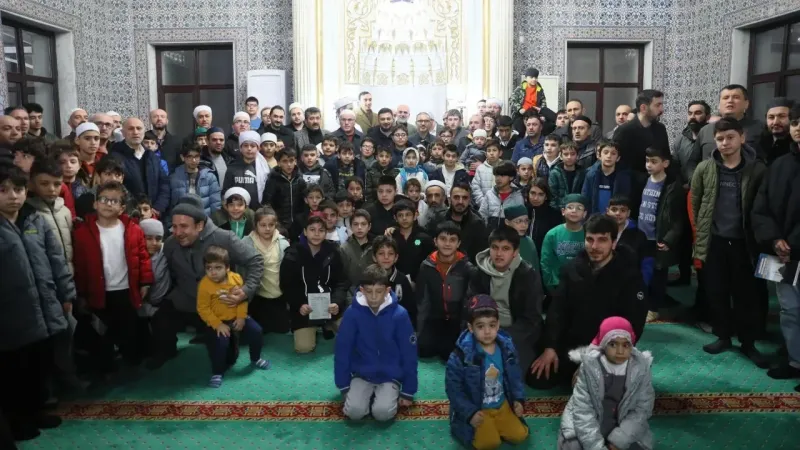 Kâğıthane’de her pazar gençlik sabah namazında buluşuyor