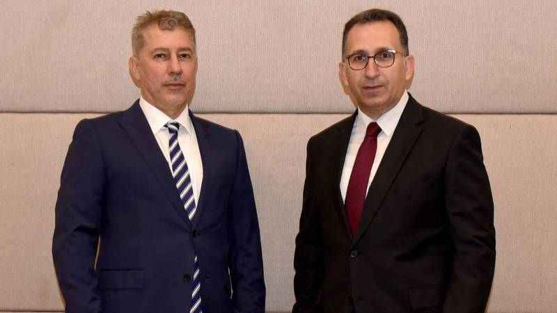 Kalekim, UltraFuga’nın rengarenk çizgileri mekanları canlandırıyor Kalekim, UltraFuga’nın rengarenk çizgileri mekanları canlandırıyor