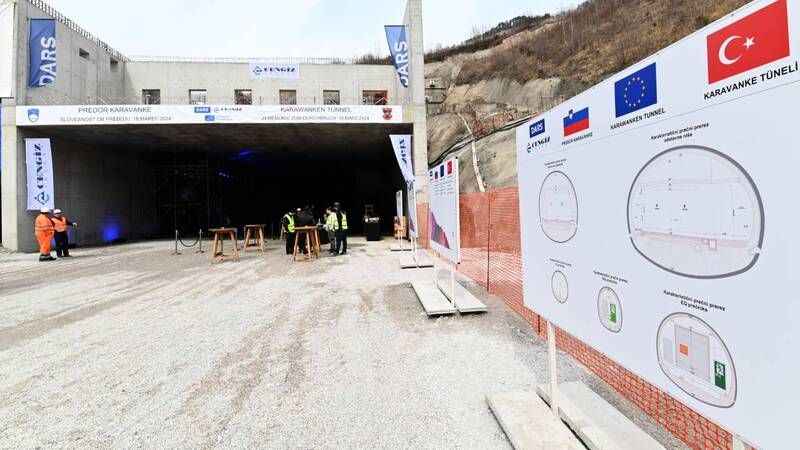 Akdeniz, Balkanlar ve Orta Avrupa'yı bağlayan Karavanke Tüneli’nde ışık göründü