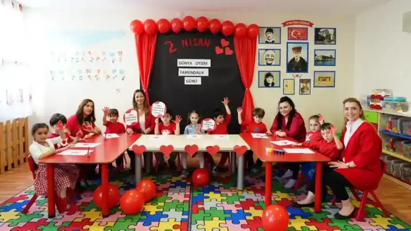 Kartal Belediyesi’nden kreş öğrencilerine Otizm Farkındalık Günü’nde anlamlı etkinlik Kartal Belediyesi’nden kreş öğrencilerine Otizm Farkındalık Günü’nde anlamlı etkinlik