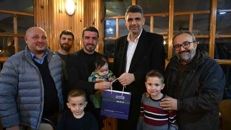 Kartepe Belediyesi'nden hemşerilerle dayanışma Kartepe Belediyesi'nden hemşerilerle dayanışma