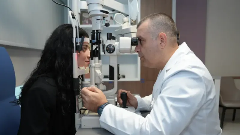 Kaş düşüklüğü ve kaş estetiği: Modern yöntemlerle gençleşin! Kaş düşüklüğü ve kaş estetiği: Modern yöntemlerle gençleşin!