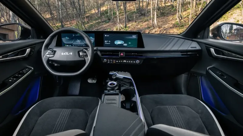 Kia’nın iki yeni modeli görücüye çıktı Kia’nın iki yeni modeli görücüye çıktı