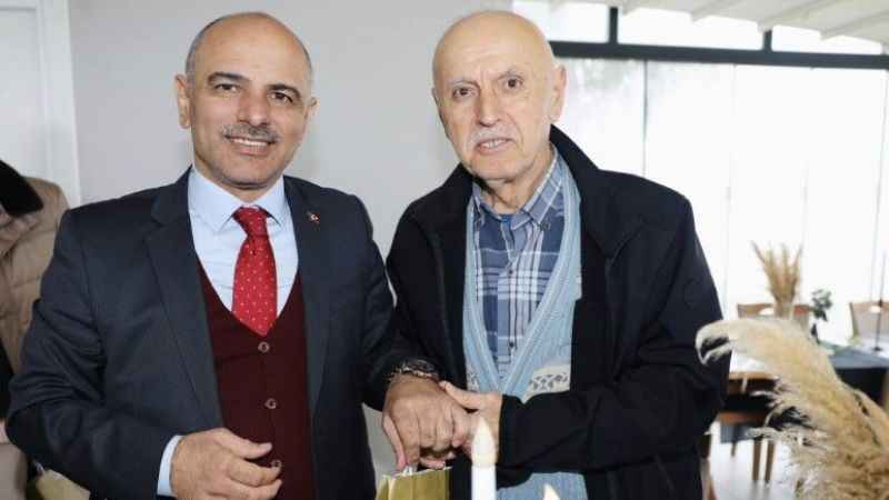 Körfez’in 75’lik çınarlarına sürpriz doğum günü