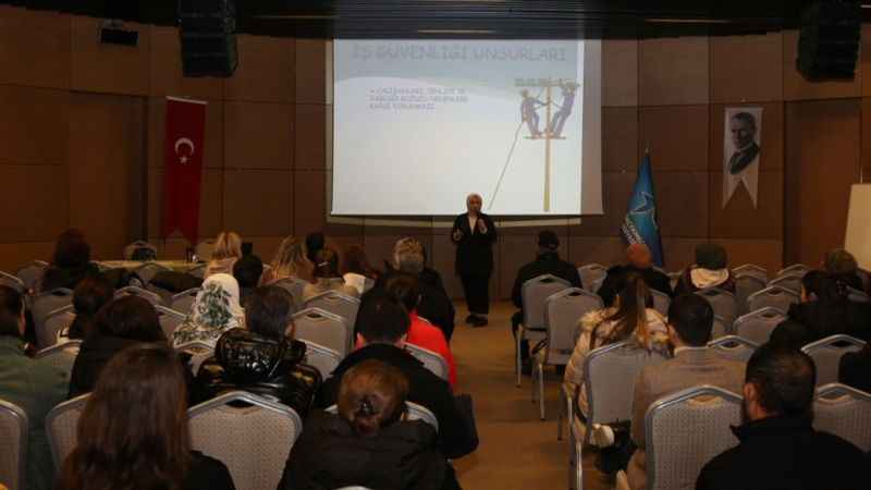 Küçükçekmece Belediyesi'nde İş Sağlığı ve Güvenliği eğitimi Küçükçekmece Belediyesi'nde İş Sağlığı ve Güvenliği eğitimi