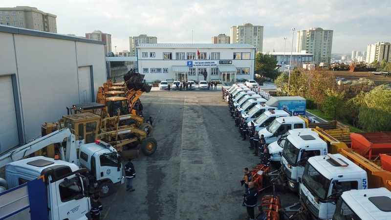 Küçükçekmece Belediyesi karla mücadeleye hazır