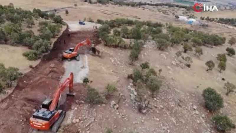 Şırnak'ta 16 yıl önce 13 askerin şehit olduğu bölgede petrol kuyuları açıldı Şırnak'ta 16 yıl önce 13 askerin şehit olduğu bölgede petrol kuyuları açıldı
