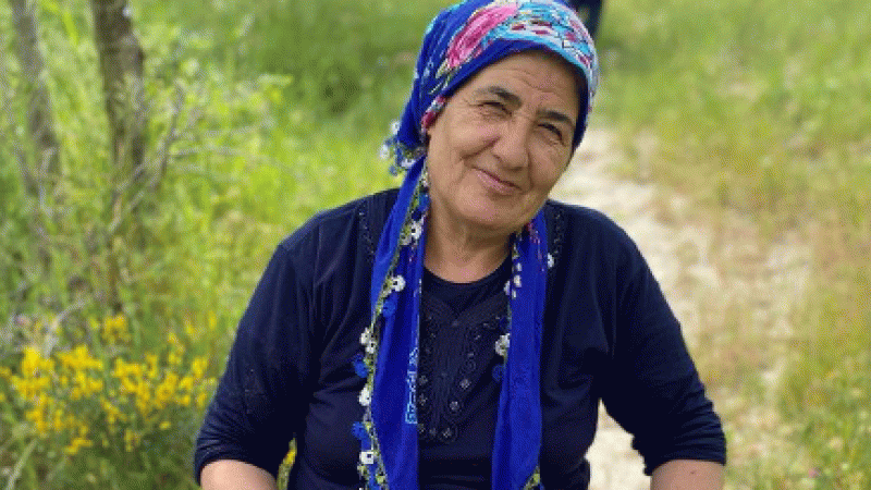 Depremde vefat eden sosyal medya fenomeni Taha Duymaz’ın annesi: “Taha’nın mutfağı öksüz kaldı” Depremde vefat eden sosyal medya fenomeni Taha Duymaz’ın annesi: “Taha’nın mutfağı öksüz kaldı”