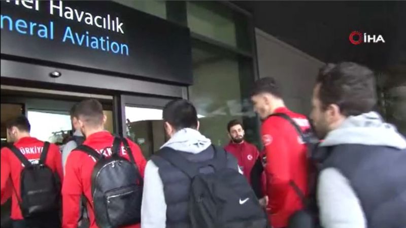 A Milli Futbol Takımı, Ermenistan’a gitti