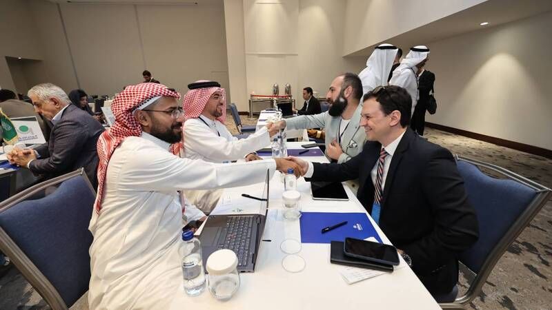Suudi müteahhitler yol ve geri dönüşüm projeleri için Türk müteahhitlerle buluştu 