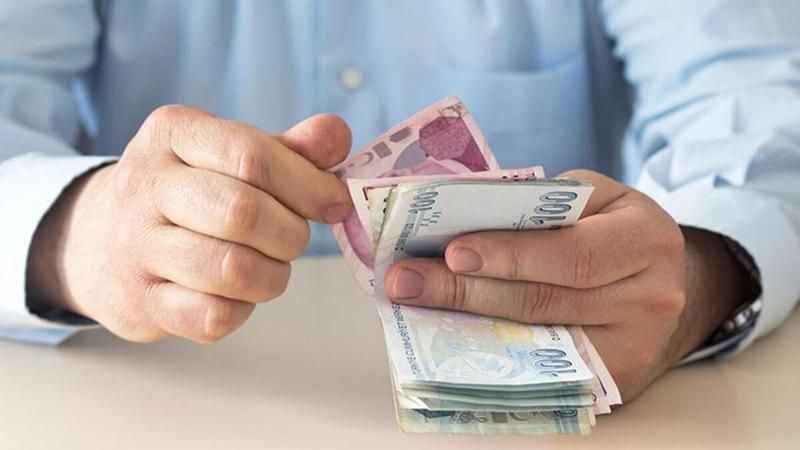 Zamlı emekli maaşları hesaplara yatmaya başladı