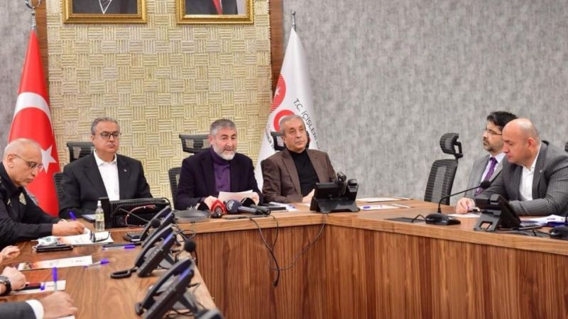 Bakan Nebati: Deprem bölgesindeki esnafa kredi imkanı sağlıyoruz Bakan Nebati: Deprem bölgesindeki esnafa kredi imkanı sağlıyoruz