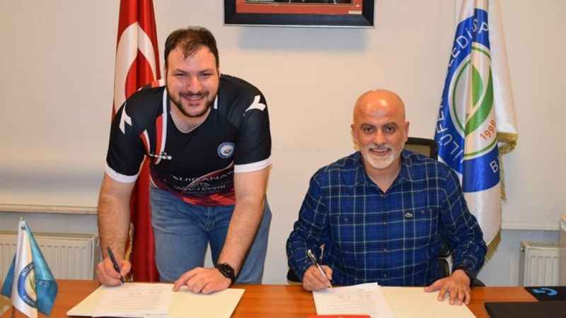 Nilüfer Belediyespor Hentbol Takımı'nda 7 yeni imza Nilüfer Belediyespor Hentbol Takımı'nda 7 yeni imza