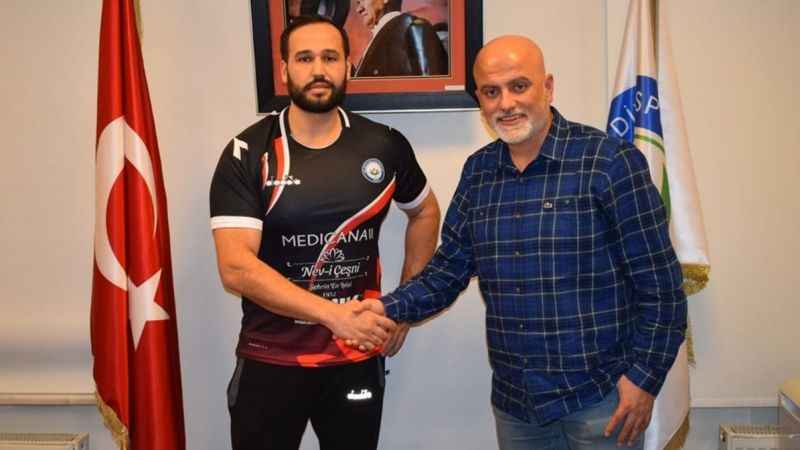 Nilüfer Belediyespor Hentbol Takımı'nda 7 yeni imza Nilüfer Belediyespor Hentbol Takımı'nda 7 yeni imza