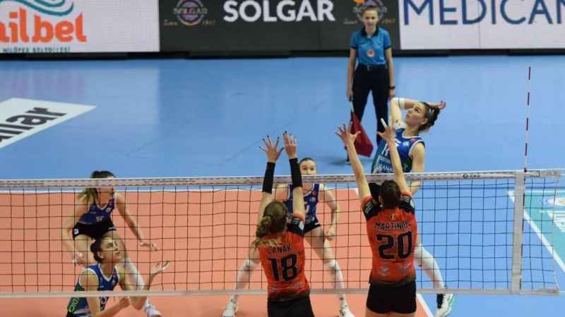 Nilüfer'de Voleybolun Sultanları'nın Avrupa zaferi Nilüfer'de Voleybolun Sultanları'nın Avrupa zaferi