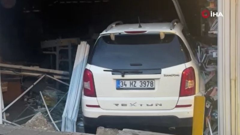 Park etmek isterken kendini dükkanın içinde buldu Park etmek isterken kendini dükkanın içinde buldu