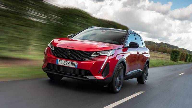 Yeni Peugeot E-3008 ödüllendirildi Yeni Peugeot E-3008 ödüllendirildi