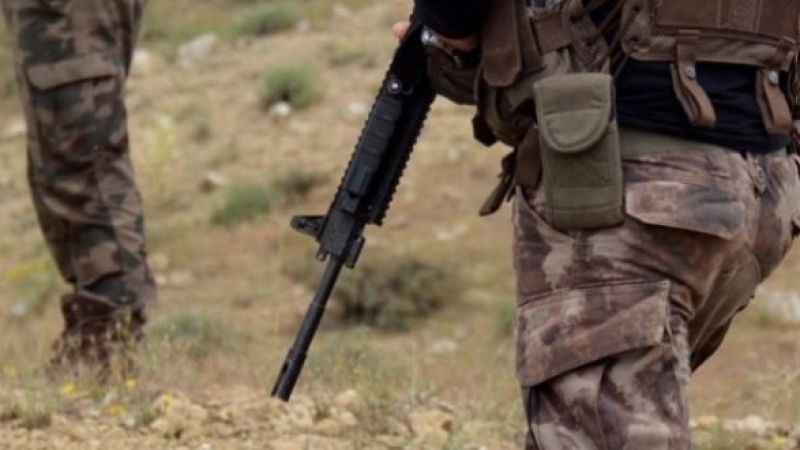 2 PKK terör örgütü mensubu teslim oldu 2 PKK terör örgütü mensubu teslim oldu
