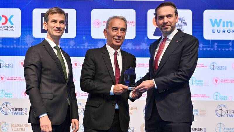 Polat Enerji’ye ‘’12. Türkiye Rüzgar Enerjisi Kongresi”nden anlamlı ödül 