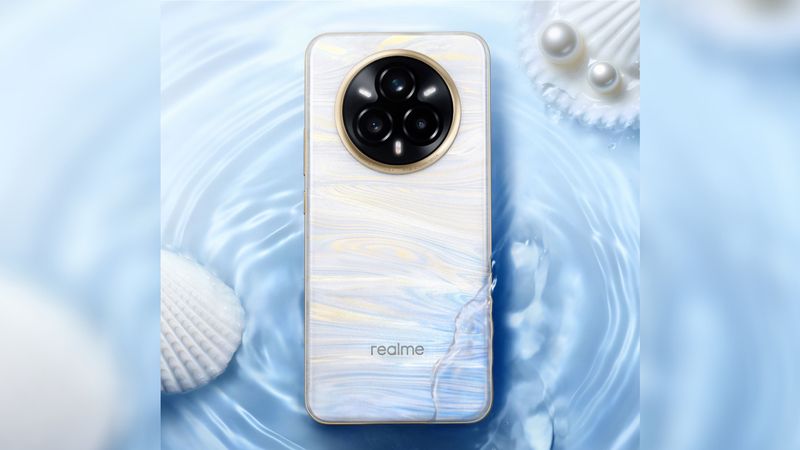 Realme soğuk havada renk değiştiren modelini tanıttı