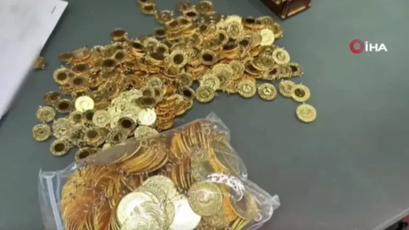 Adana merkezli 4 ilde ’Ayar-3’ operasyonu: 50 milyon lira değerinde altın ele geçirildi Adana merkezli 4 ilde ’Ayar-3’ operasyonu: 50 milyon lira değerinde altın ele geçirildi