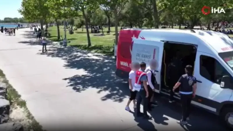 60 ilde yakalanan 881 düzensiz göçmen sınır dışı edilecek