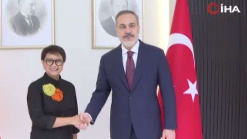 Bakan Fidan: “Türkiye olarak Güney Afrika’nın İsrail’e karşı UAD’da açtığı davaya müdahil olmaya karar verdik” Bakan Fidan: “Türkiye olarak Güney Afrika’nın İsrail’e karşı UAD’da açtığı davaya müdahil olmaya karar verdik”
