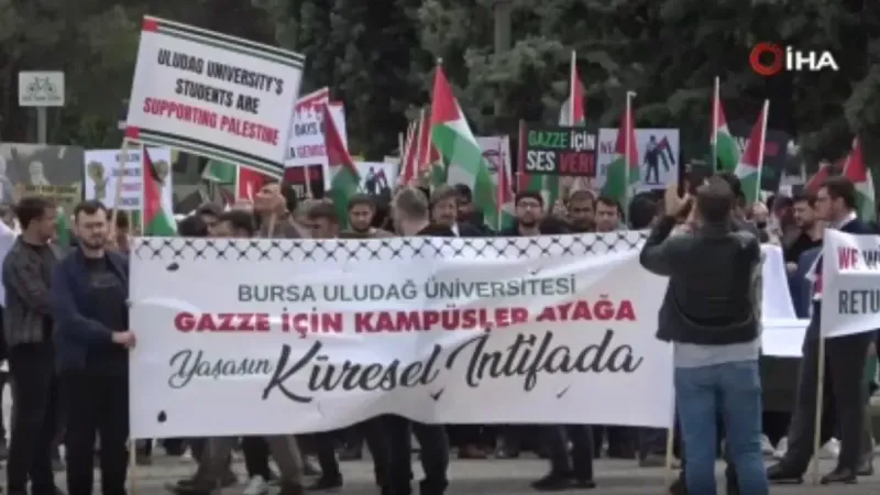 Bursa'da üniversite öğrencilerinden çadırlı Filistin eylemi Bursa'da üniversite öğrencilerinden çadırlı Filistin eylemi