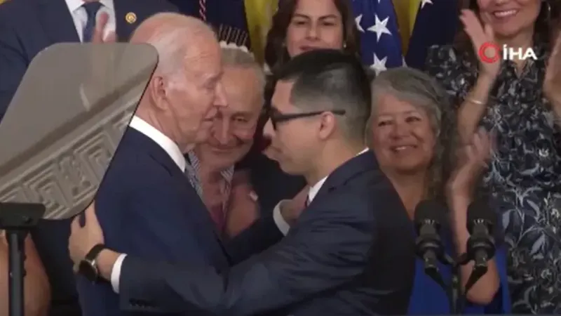 Biden, 500 bin göçmene eş durumundan vatandaşlık planını duyurdu