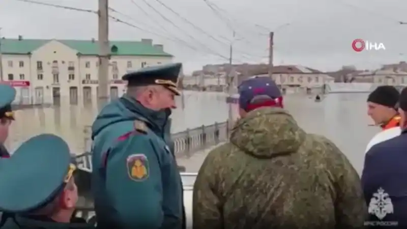 Rusya’yı sel vurdu: 10 bin ev sular altında kaldı