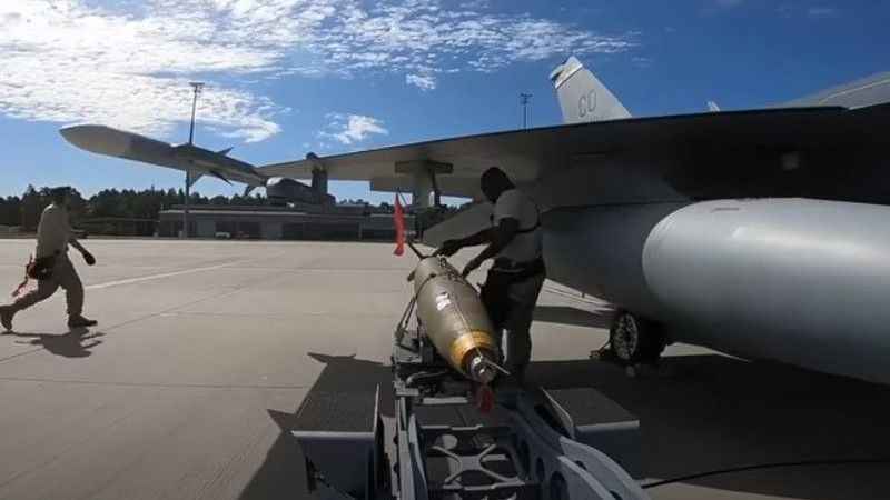 ABD’den İsrail’e askeri mühimmat ve savaş uçağı yardımı