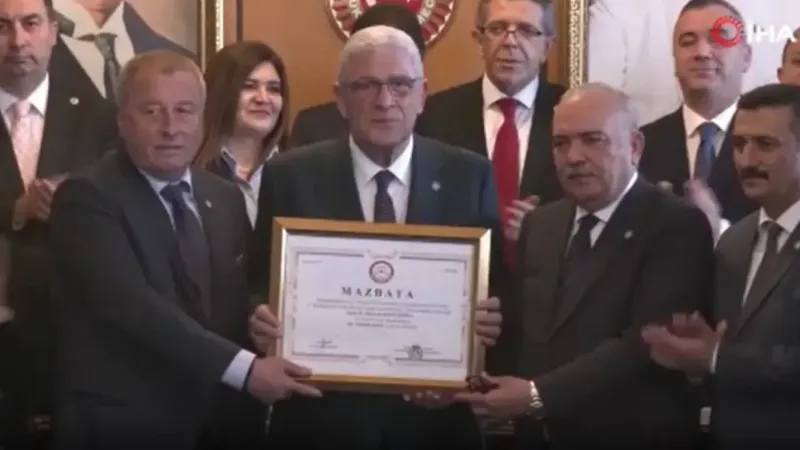 İYİ Parti Genel Başkanı Dervişoğlu mazbatasını aldı