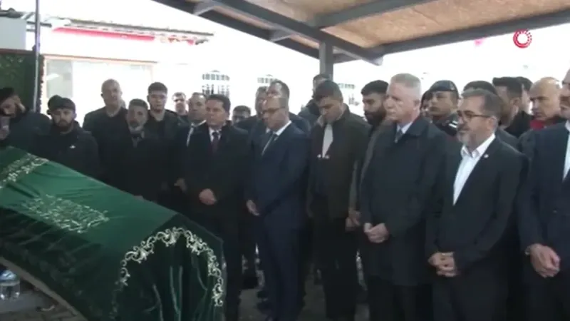Minik Edanur’un ölümüne ilişkin 4 İBB çalışanı hakkında gözaltı kararı Minik Edanur’un ölümüne ilişkin 4 İBB çalışanı hakkında gözaltı kararı