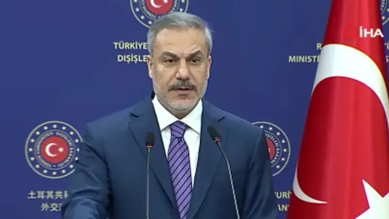 Bakan Fidan: Bu savaş artık Ukrayna ve Rusya’dan daha büyük bir savaş halinde dönüşmeye başladı Bakan Fidan: Bu savaş artık Ukrayna ve Rusya’dan daha büyük bir savaş halinde dönüşmeye başladı