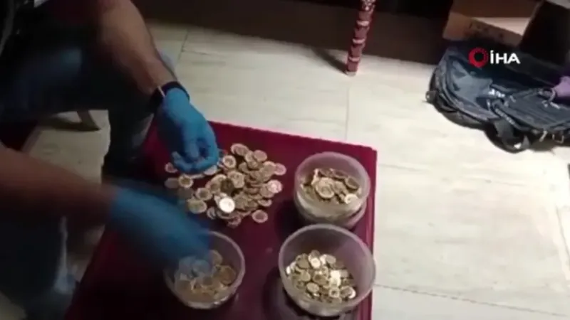 Adana merkezli 4 ilde ’Ayar-3’ operasyonu: 50 milyon lira değerinde altın ele geçirildi Adana merkezli 4 ilde ’Ayar-3’ operasyonu: 50 milyon lira değerinde altın ele geçirildi