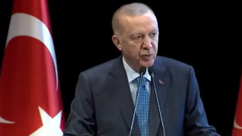 Cumhurbaşkanı Erdoğan: Uygun şekilde, partimiz bünyesinde farklı seviyelerde bayrak değişimini gerçekleştiriyoruz