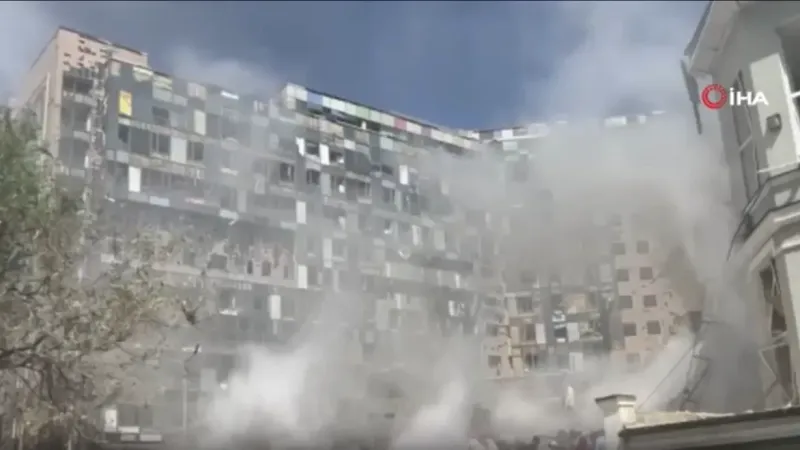 Rusya ,Ukrayna’ya 40’dan fazla füzeyle saldırdı: 10 ölü